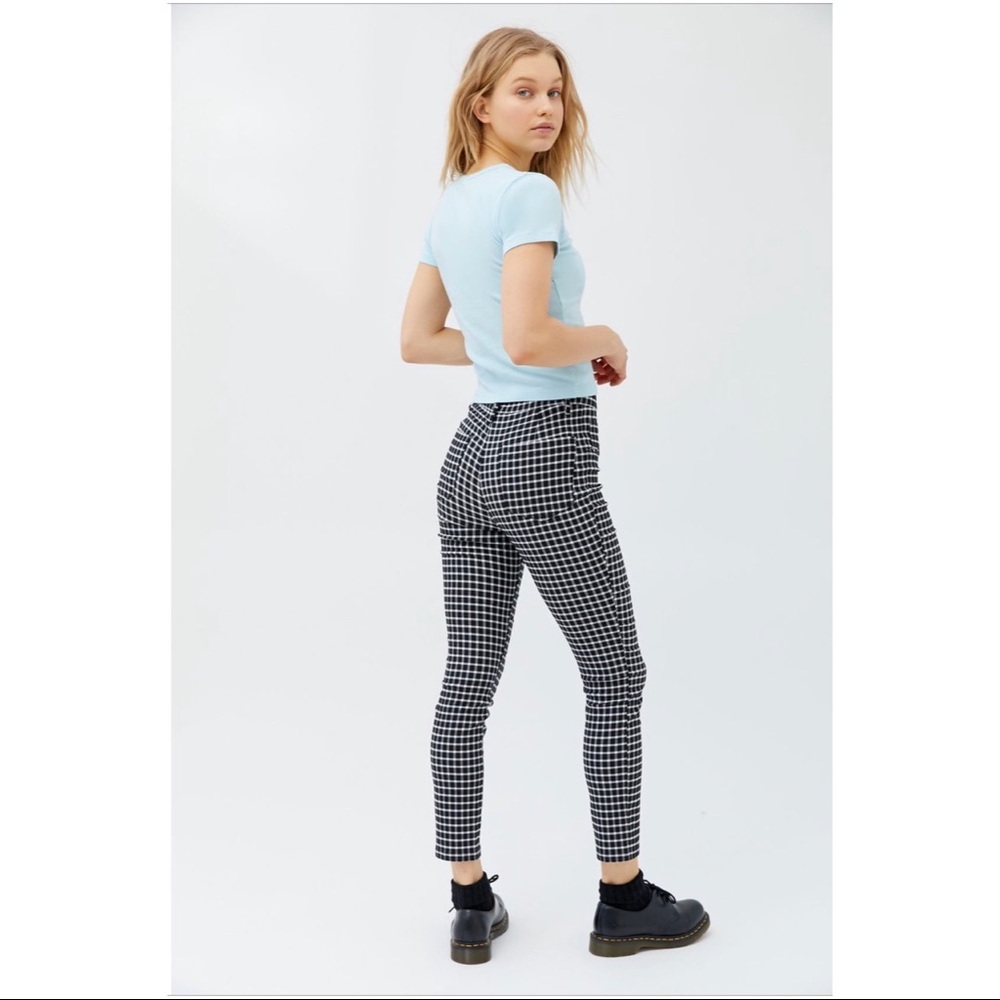 🤍🖤 Black and white Plaid Pants from UO 🖤🤍